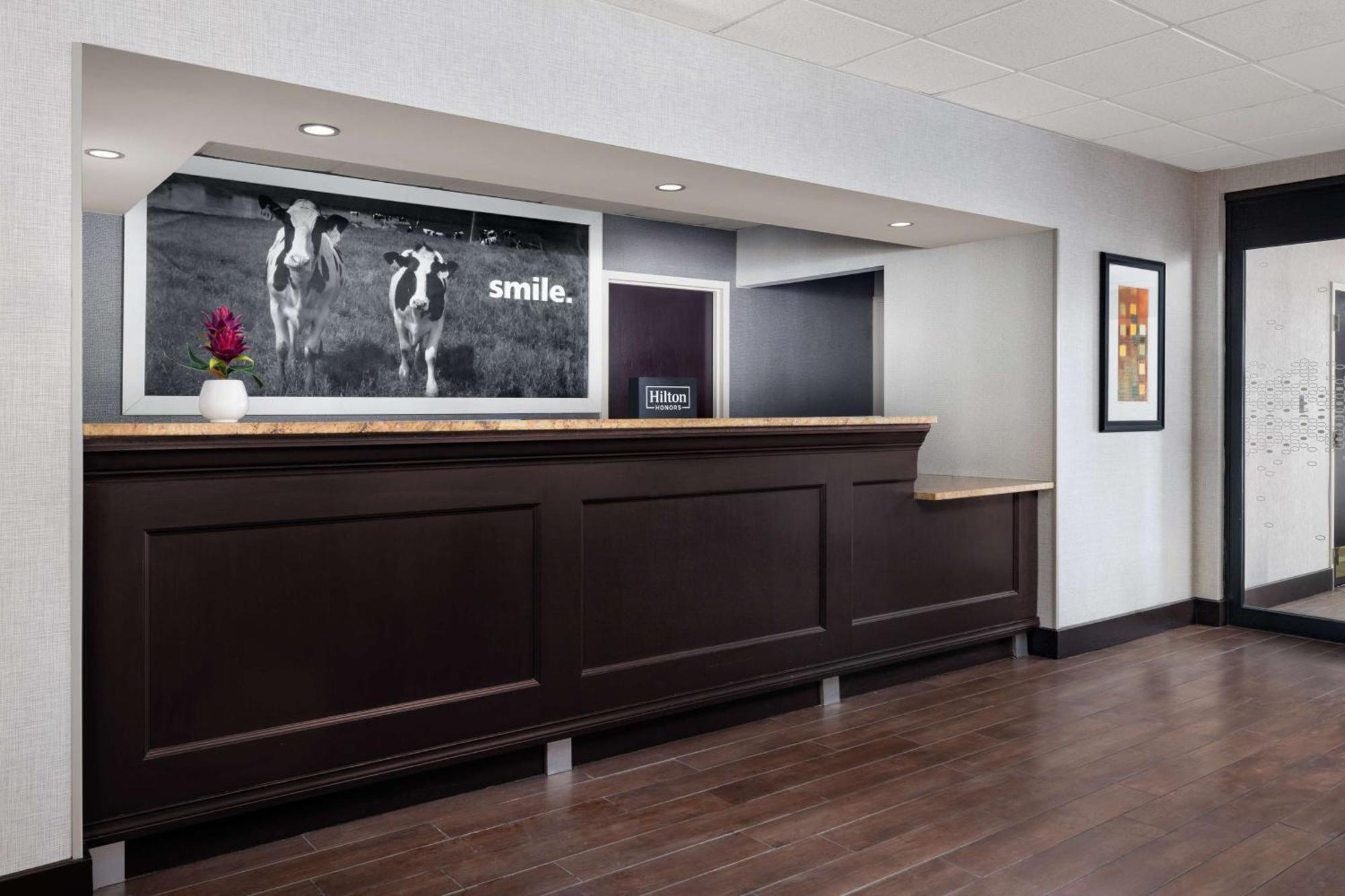 Hampton Inn Memphis-Walnut Grove/Baptist East Eksteriør bilde